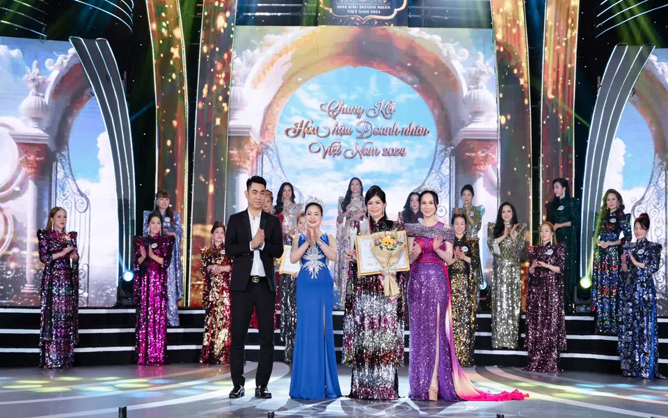 Nguyễn Thị Thanh Nhàn xuất sắc nhận giải Người đẹp trí tuệ Hoa hậu Doanh nhân 2024