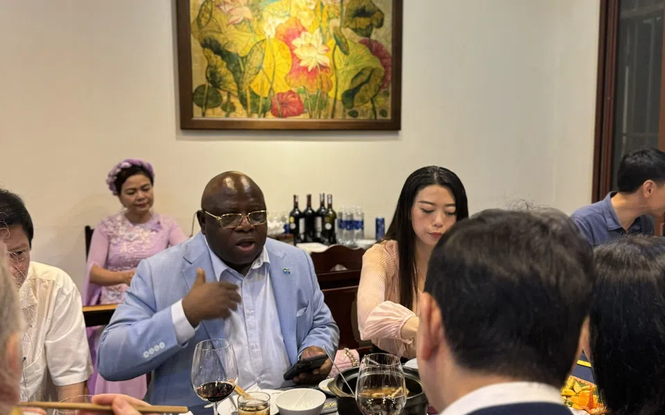 Giới thiệu đặc sản Việt Nam tới Đại sứ cộng hoà Siera Leon tại Nhà hàng Quả Trám